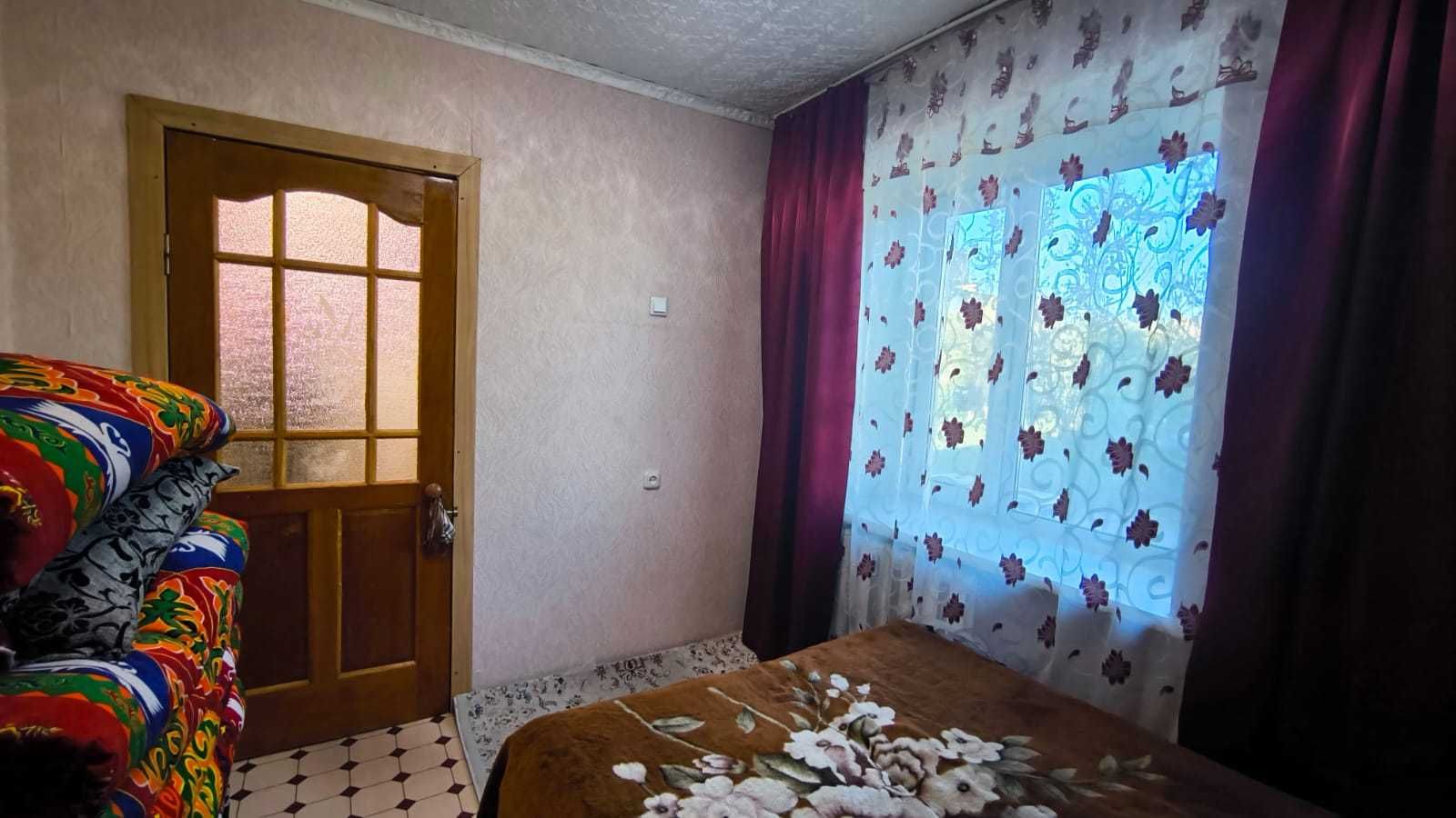 Продаю 4 ком квартиру в 6 мкр( р-н школы №10)