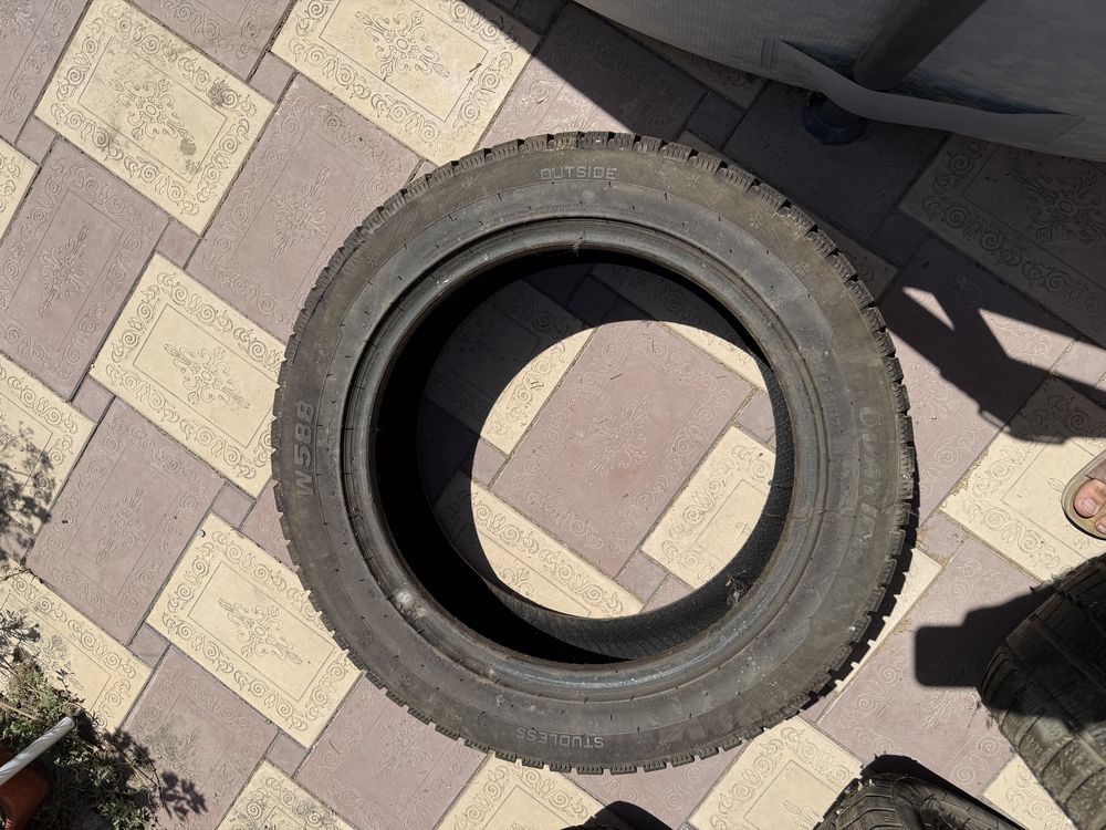 Зимние шины 215/55 R17