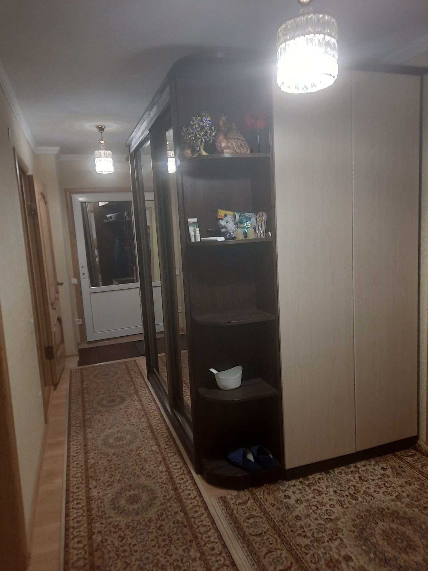 Продам 4-х комн квартиру