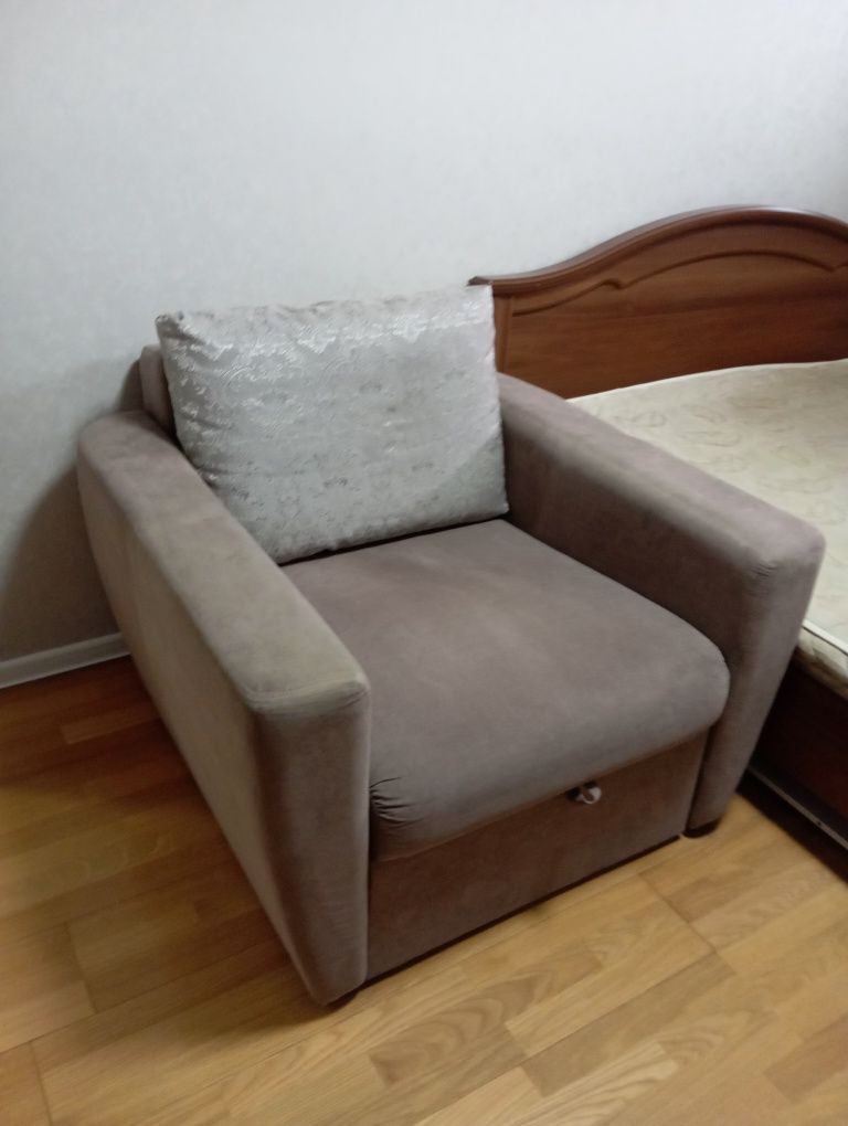 Продам диван и кресло - кровать