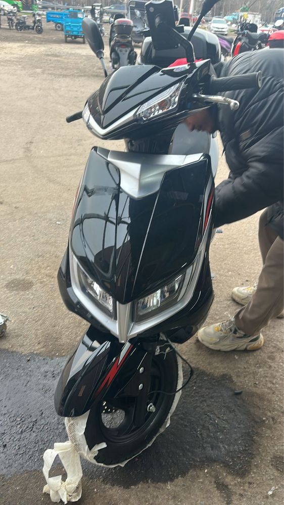 Продам скутер M 8