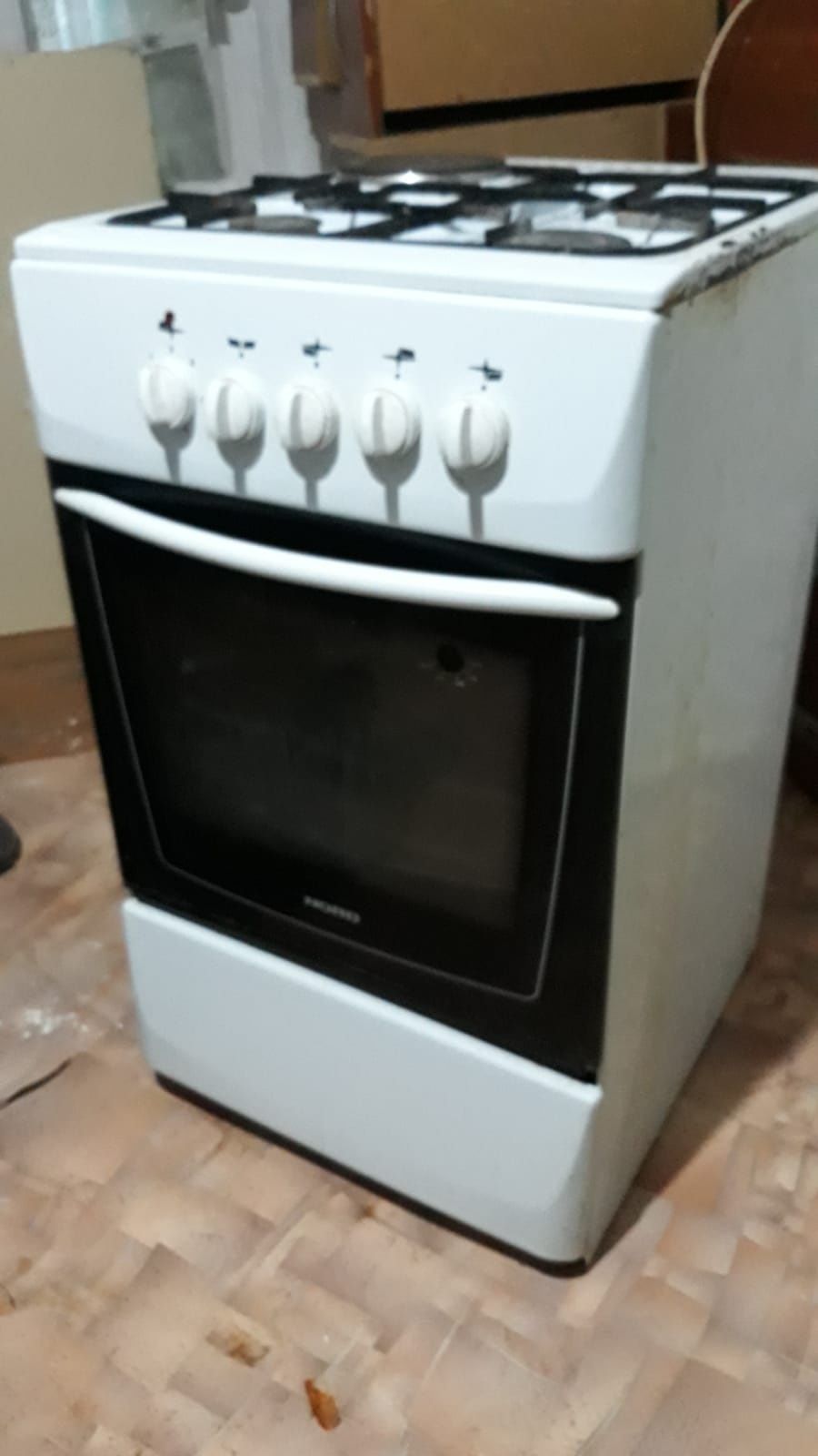 Продам Газовую плиту