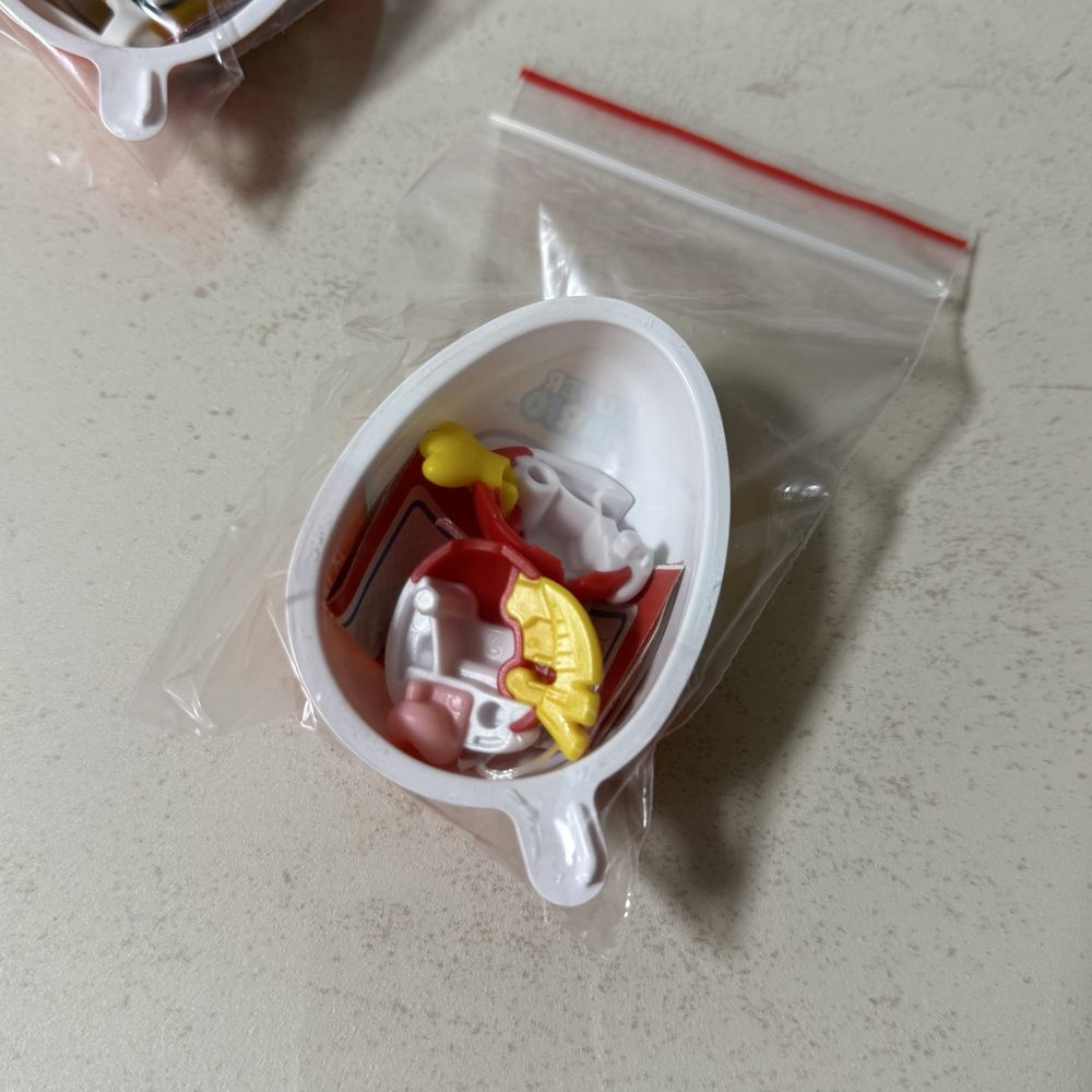 Kinder Joy Super Mario 2025