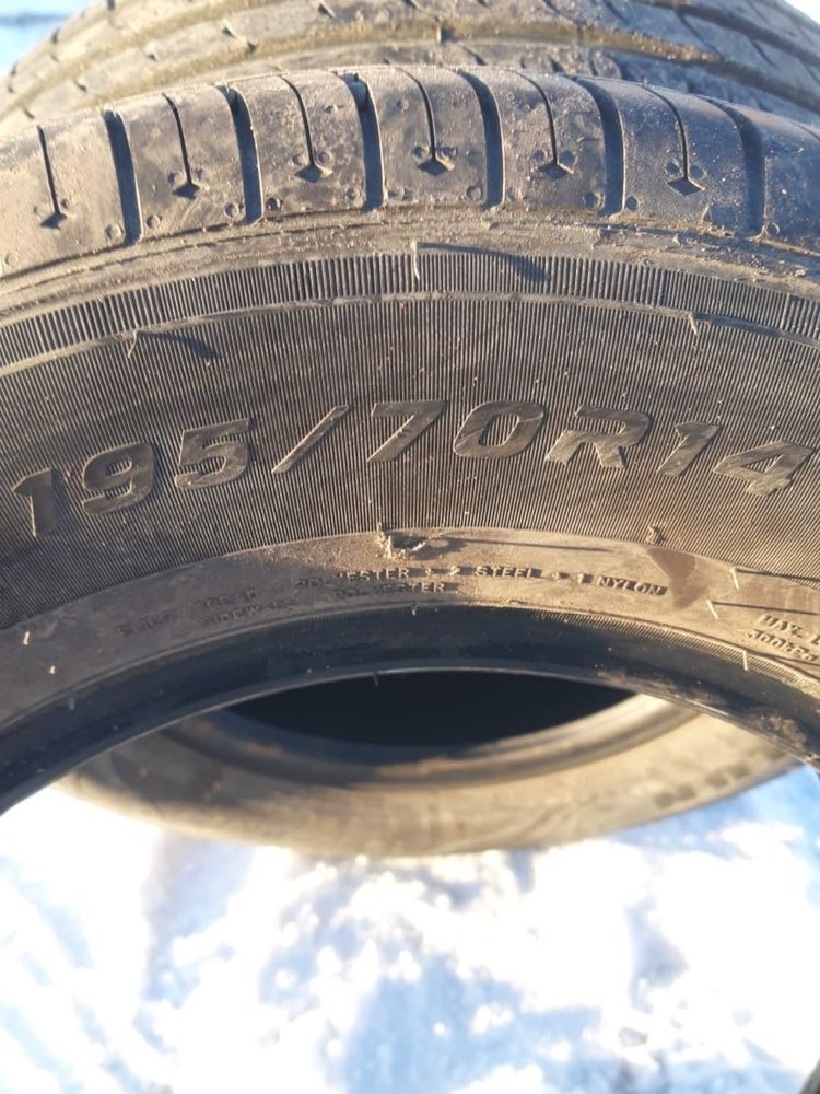 Продам шины в отличном состояний