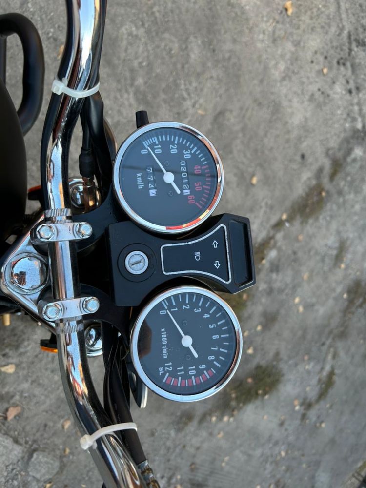 Продам мото alpha Rx мопед 125 см