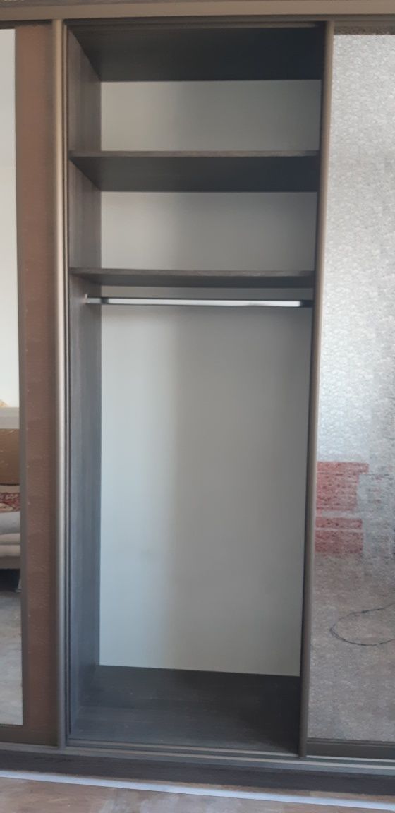 Срочно продам шкаф купе, в отличном состоянии