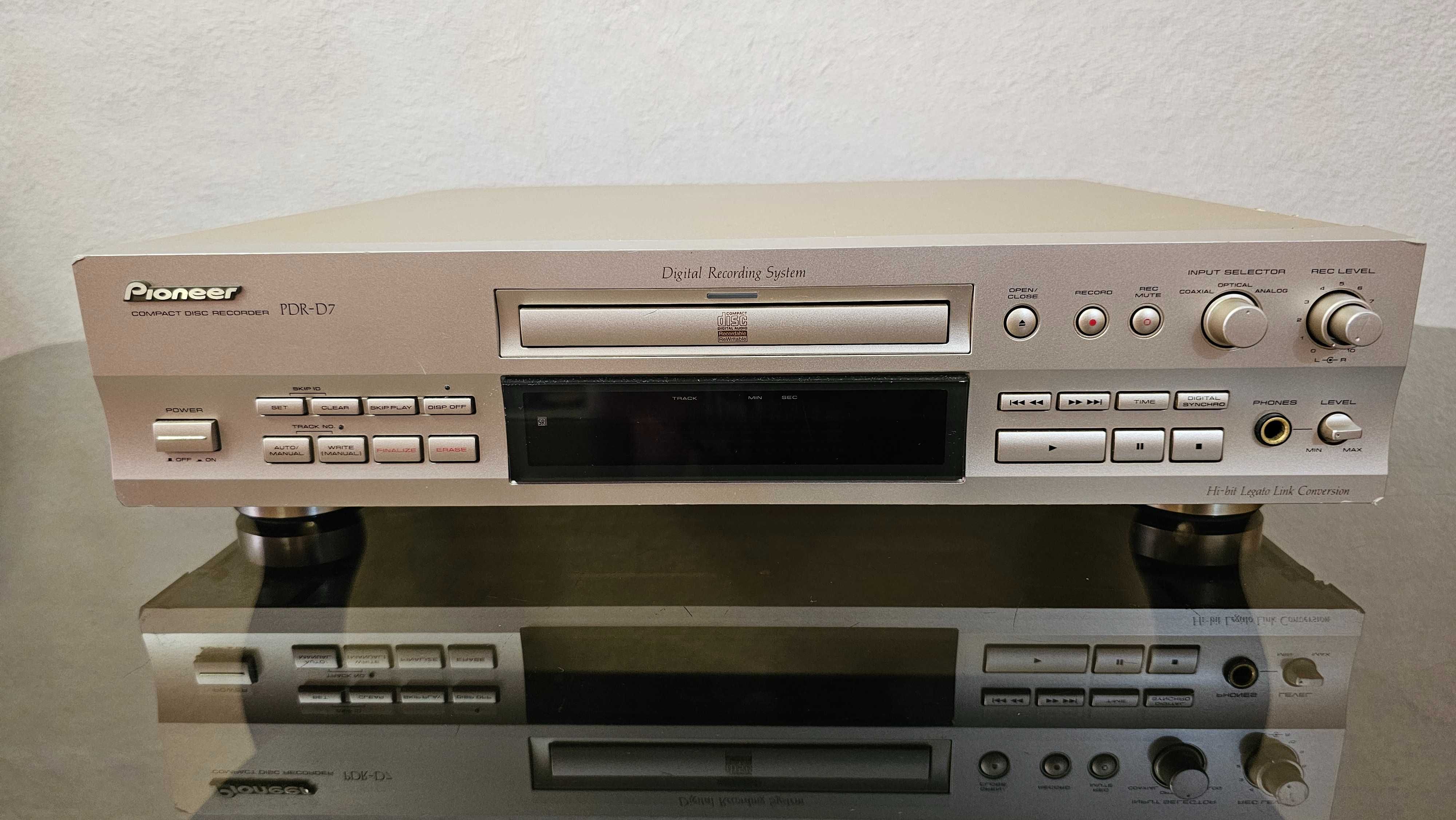 CD-рекордер PIONEER PDR-D7