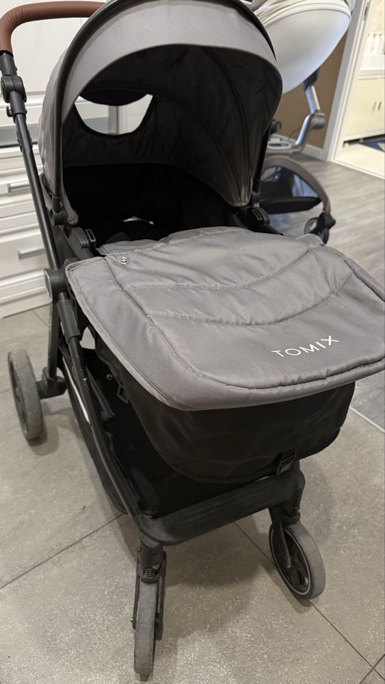 Коляска Tomix 2024