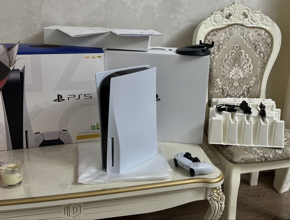 PlayStation 5 / В Идеале / Полный Комплект | +Игра