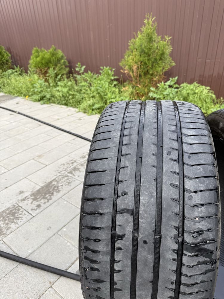 Продам резину б/у 1 баллон-315/35/21 и один 275/40/R21