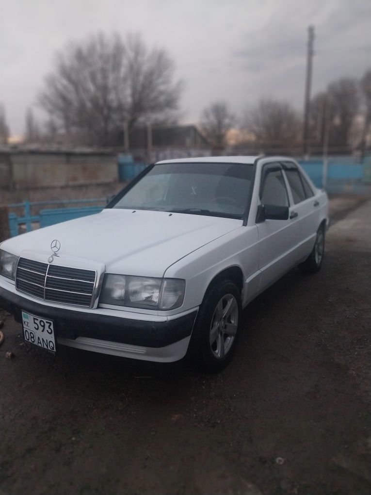 Мерседес-бенс 190