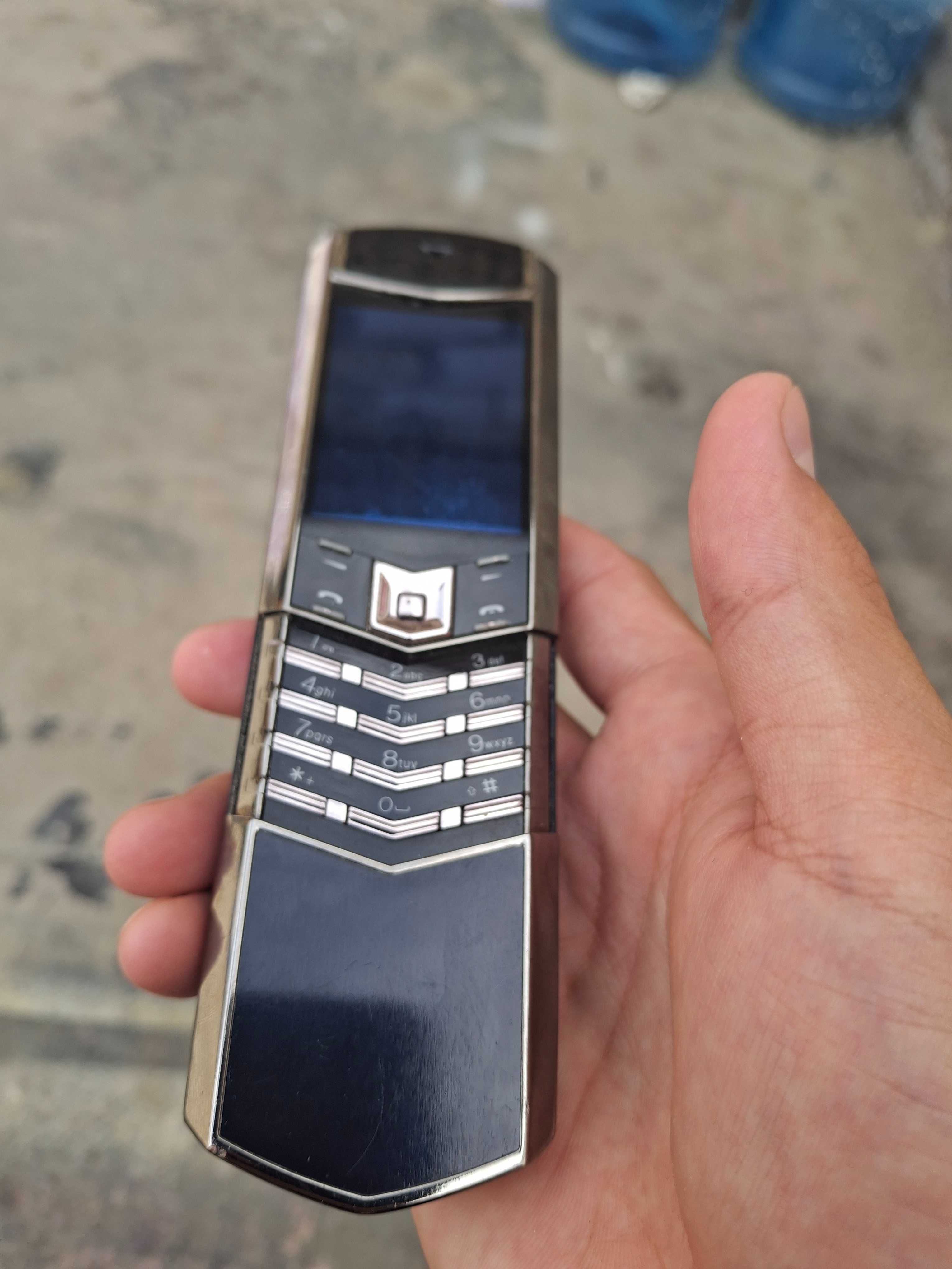 Vertu Siganture S