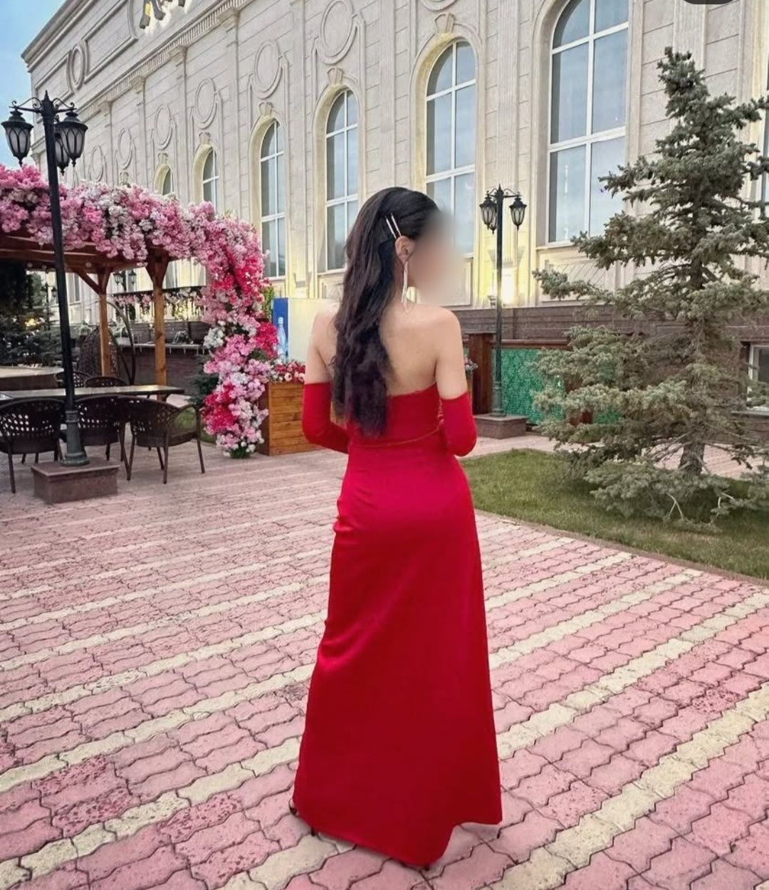 Продам платье сшитое на заказ
