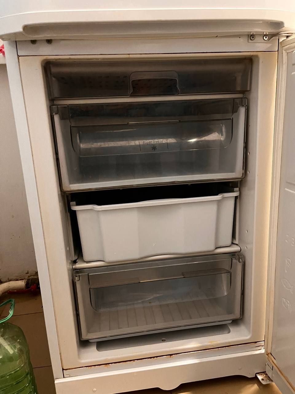 Продам холодильник