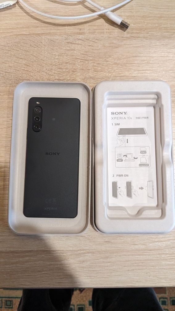 Смартфон Sony Xperla 10V