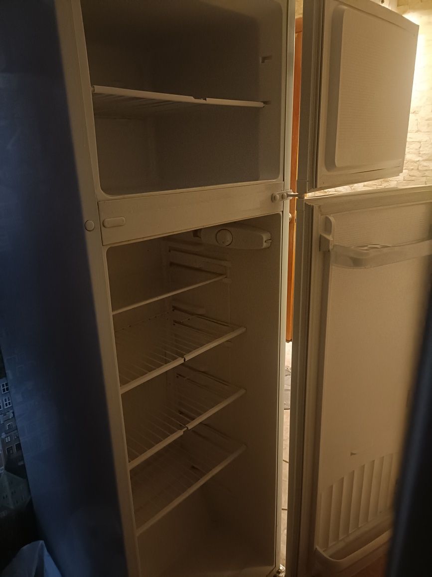Продам холодильник б/у
