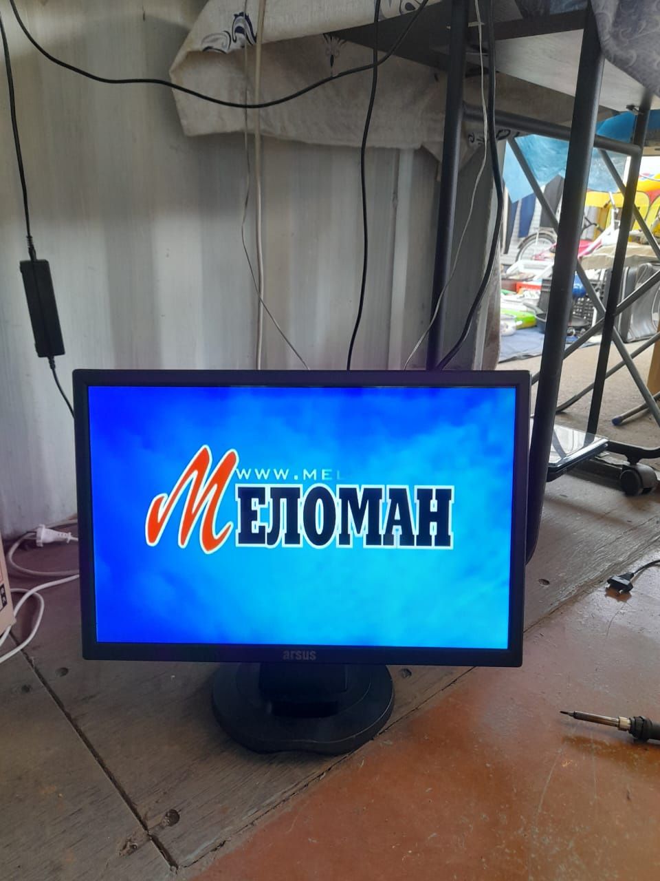 Монитор с HDMI, VGA