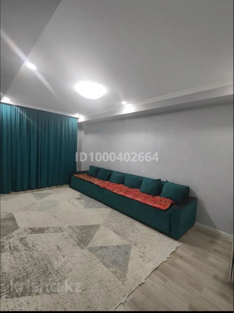 Продается Диван зеленого цвета