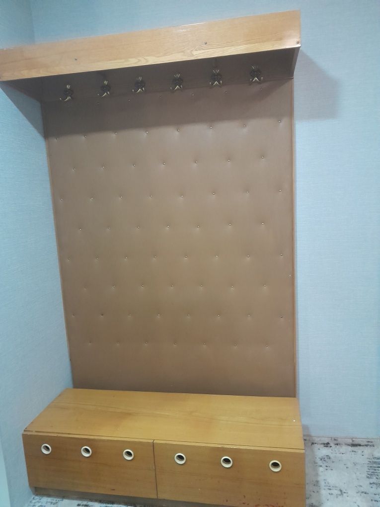 Прихожка СССР продаётся