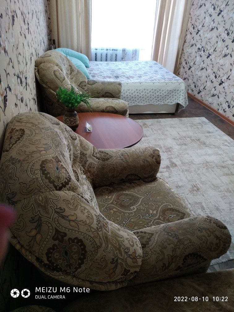 Однокомнатная, ДЛЯ ДВОИХ, старше 25 лет, посуточно. Пакет документов.