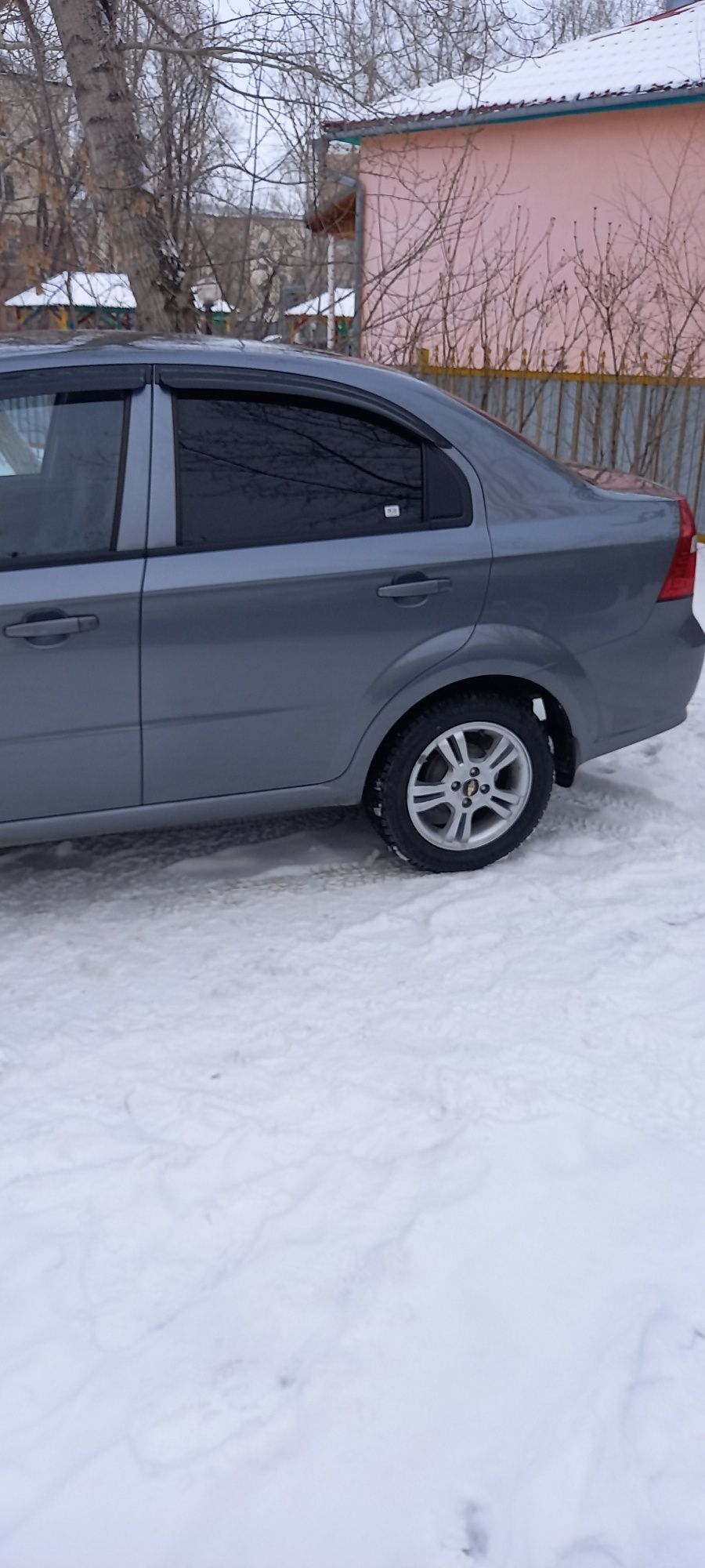 Меняю на жилье авто/автомат в мае куплена 31000проб, полная комплек
