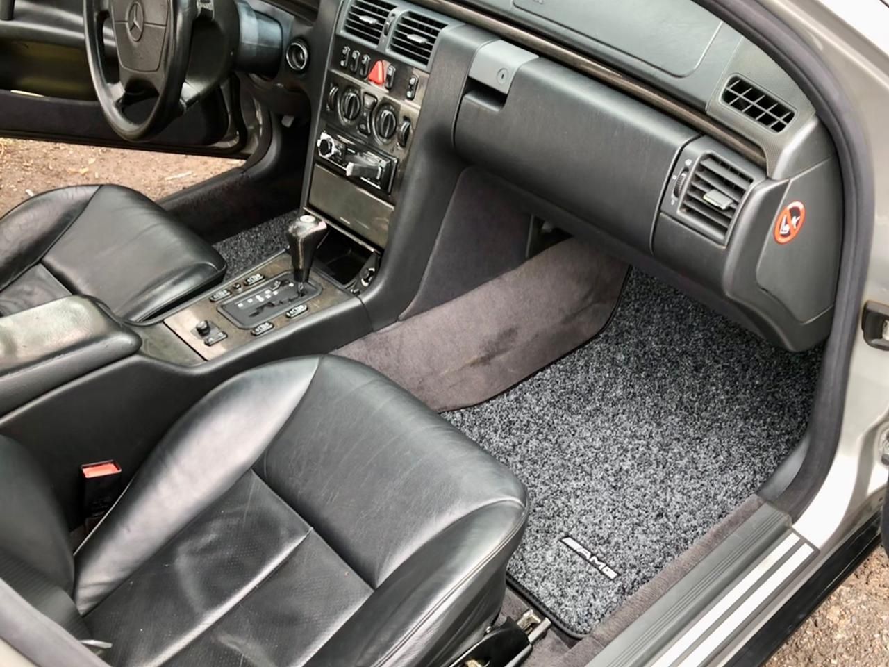 Оригинальные ворсовые коврики w210