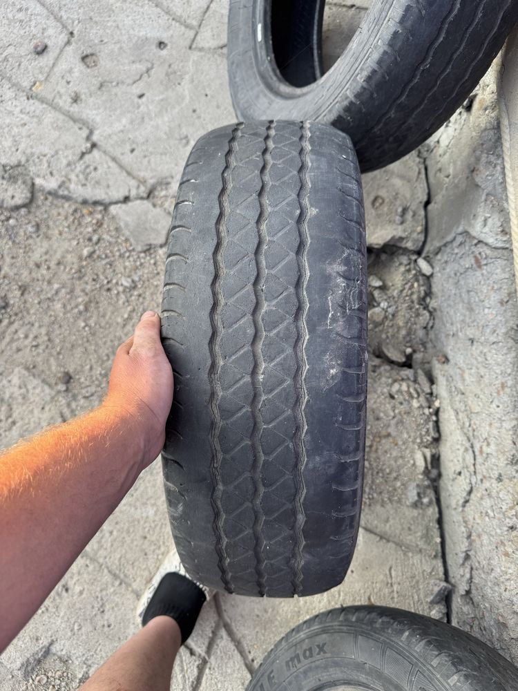 Продам резину  на 15 усиленая