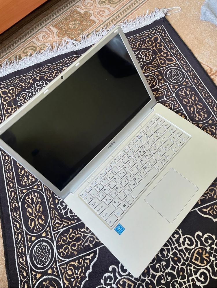 Продаю ноутбук Haier U1500EM