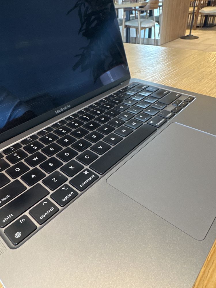 Macbook Air M1 ноутбук