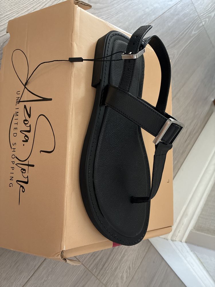 Продам сандалииMassimo dutti
