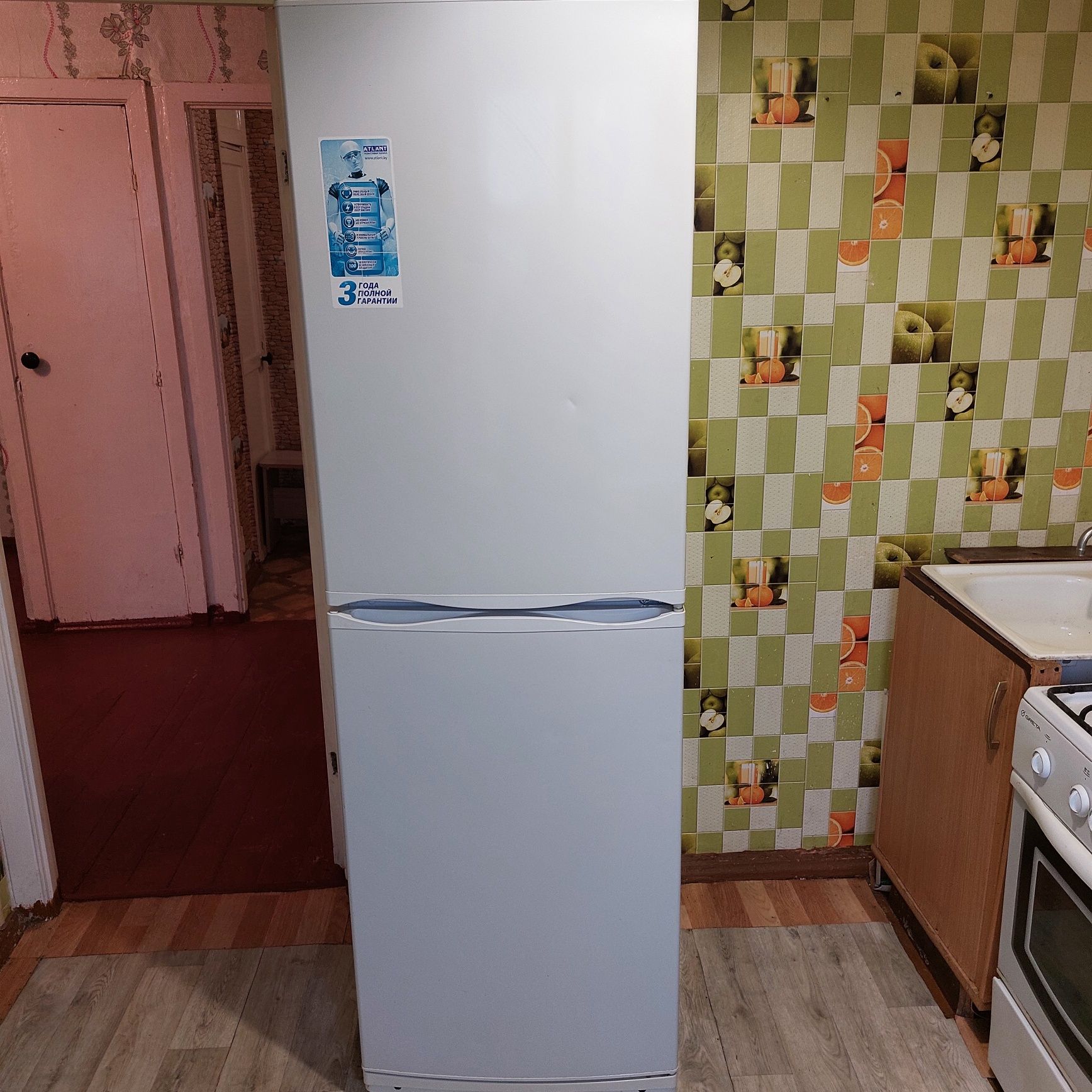 Продам холодильник Отличное состояние Торг