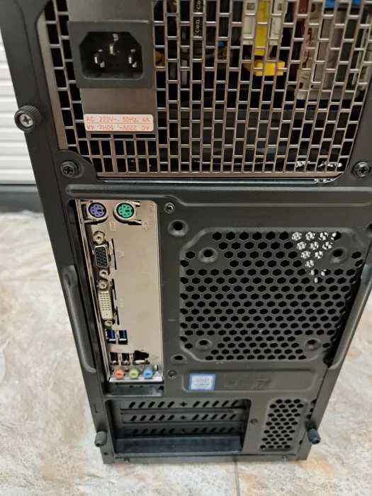 Продам компьютер i3-7100 CPU, ОЗУ 16ГБ, SSD Samsung 250ГБ.