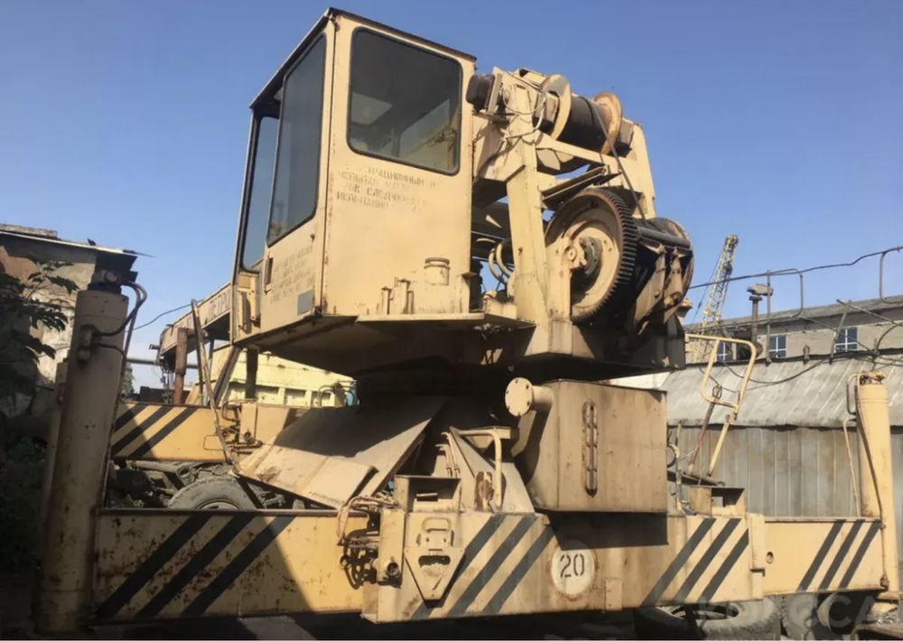 Продам кран на к-700 новое, погрузчик
