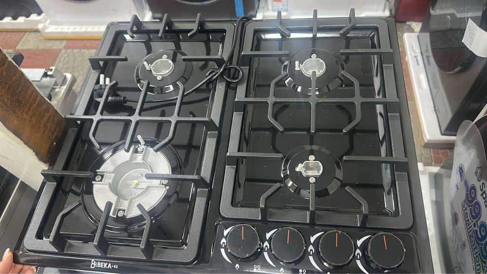 Газплита. Продам 4 камфурный газовую плиту, обсолютно новый в упаковке