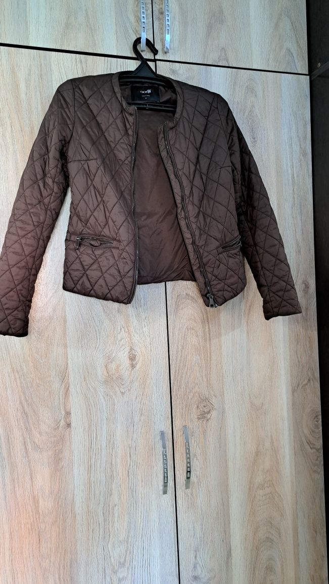 Продам женские б/у куртки