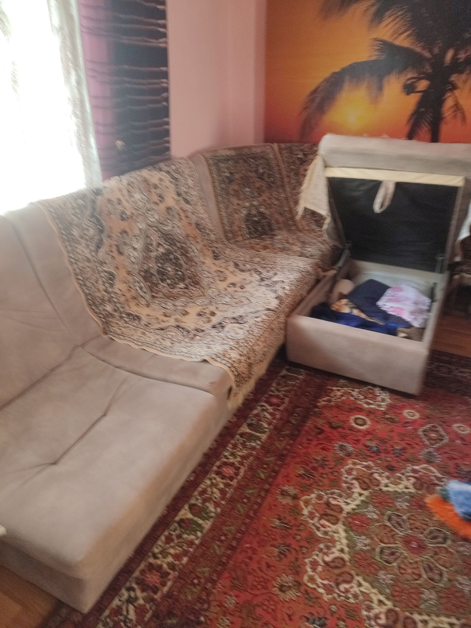 Продам диван в хорошем состоянии
