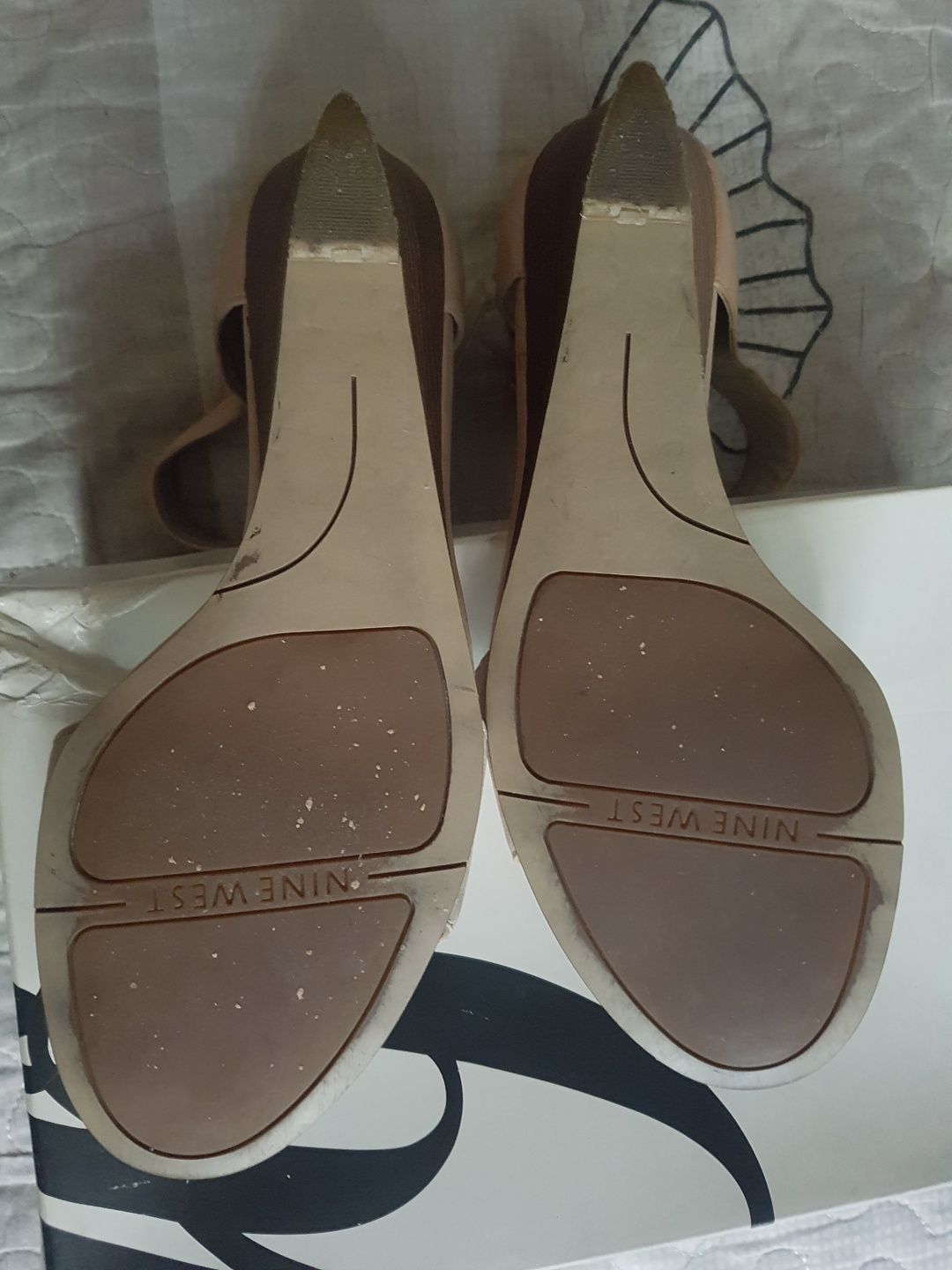 Босоножки бежевые Nine West. Размер 39—40. Летняя обувь.