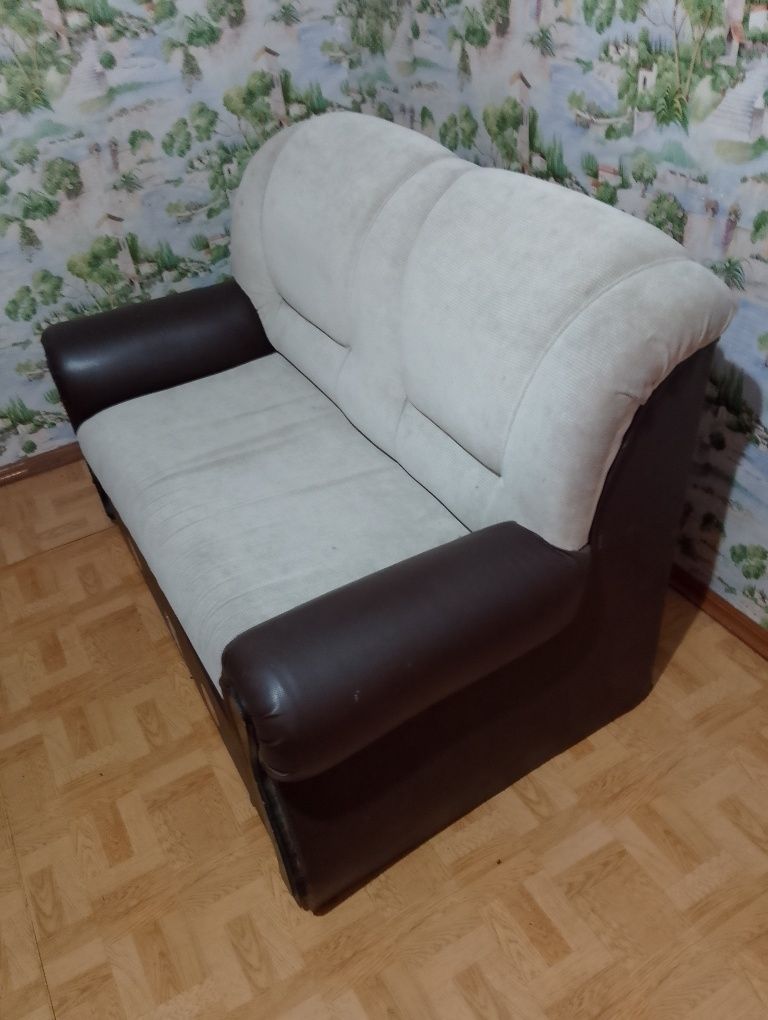 Продам диван б/у