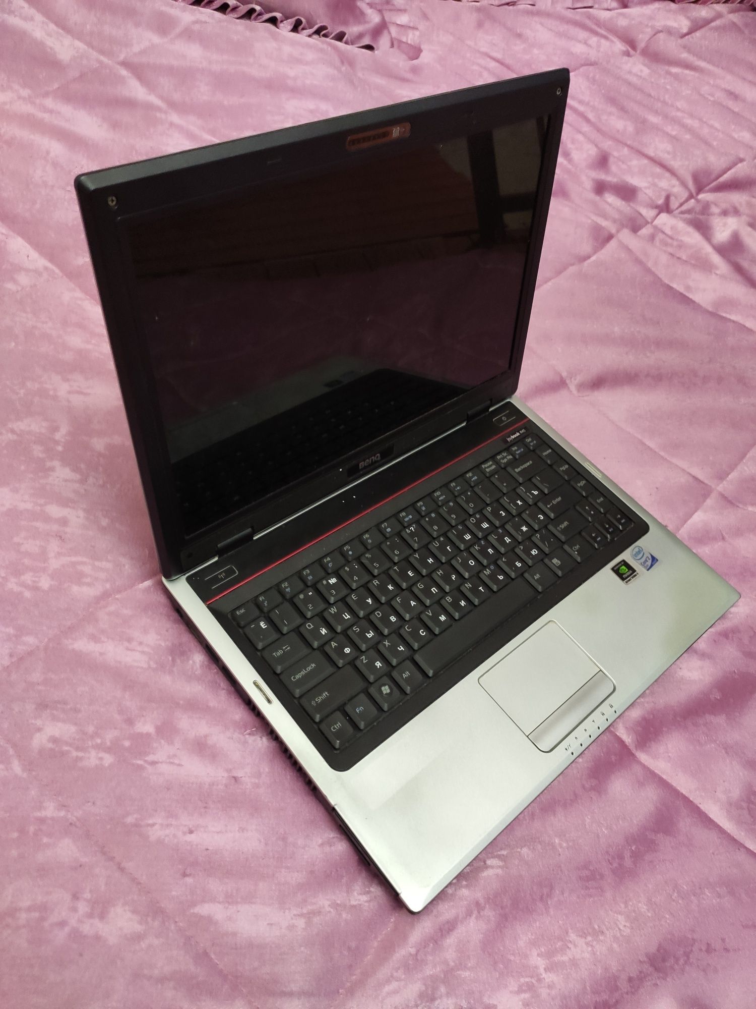 Два одинаковых не рабочих ноутбука на запчасти Benq Joybook r45