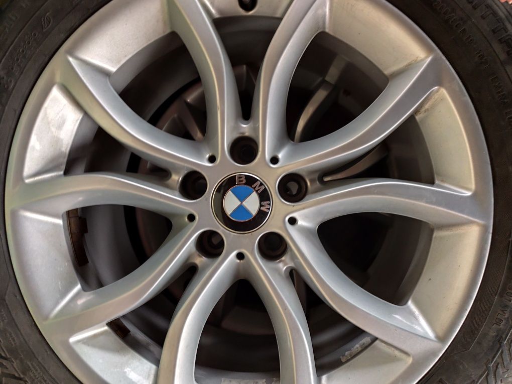 BMW X5 Е70 разноширокие с зимней резиной