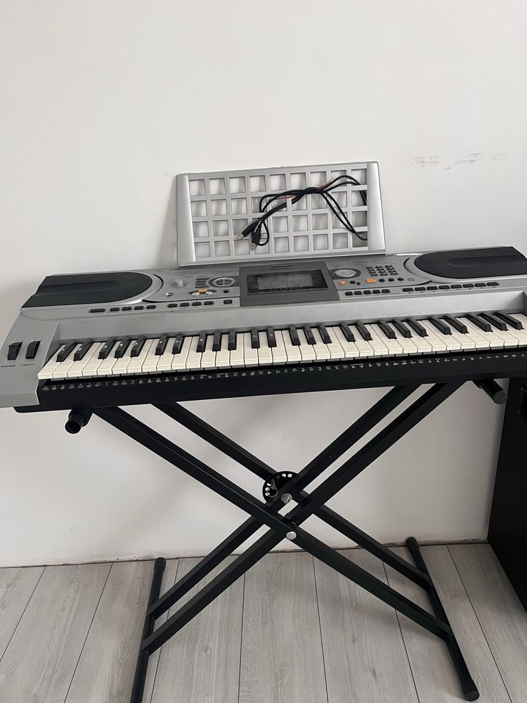 Синтезатор MK - 935