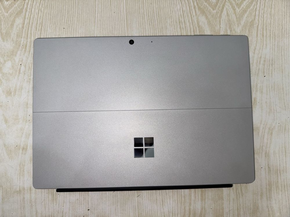 Microsoft Surface Pro 7 Plus+, i7, 16gb, 256gb