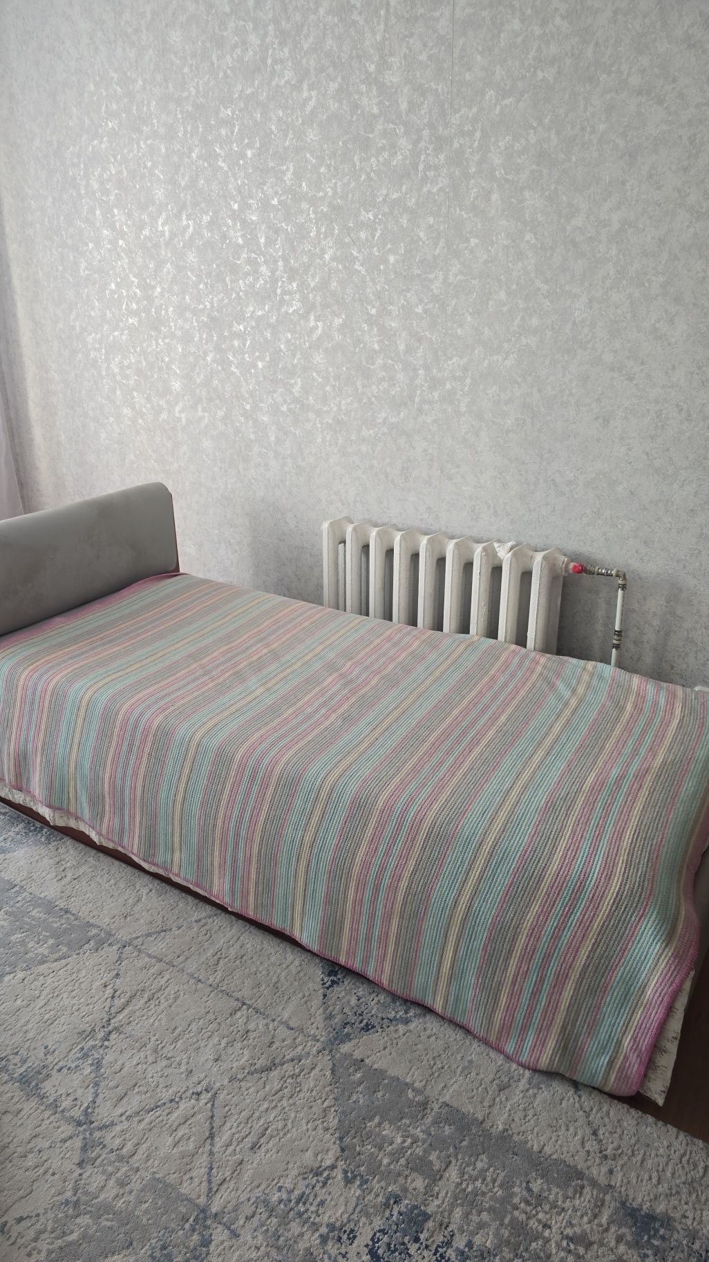Кровать отдам бесплатно