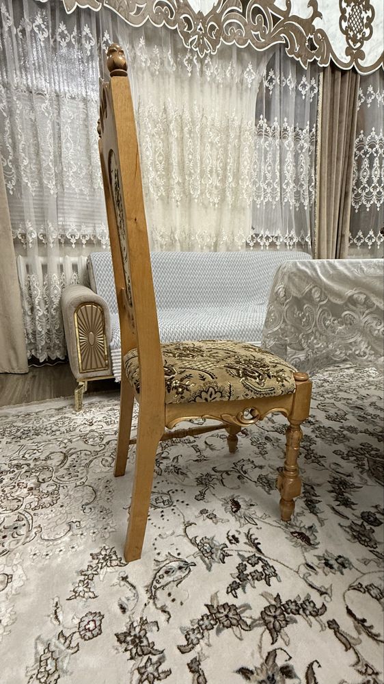 Продаются деревянные стулья в кол-ве 12 штук