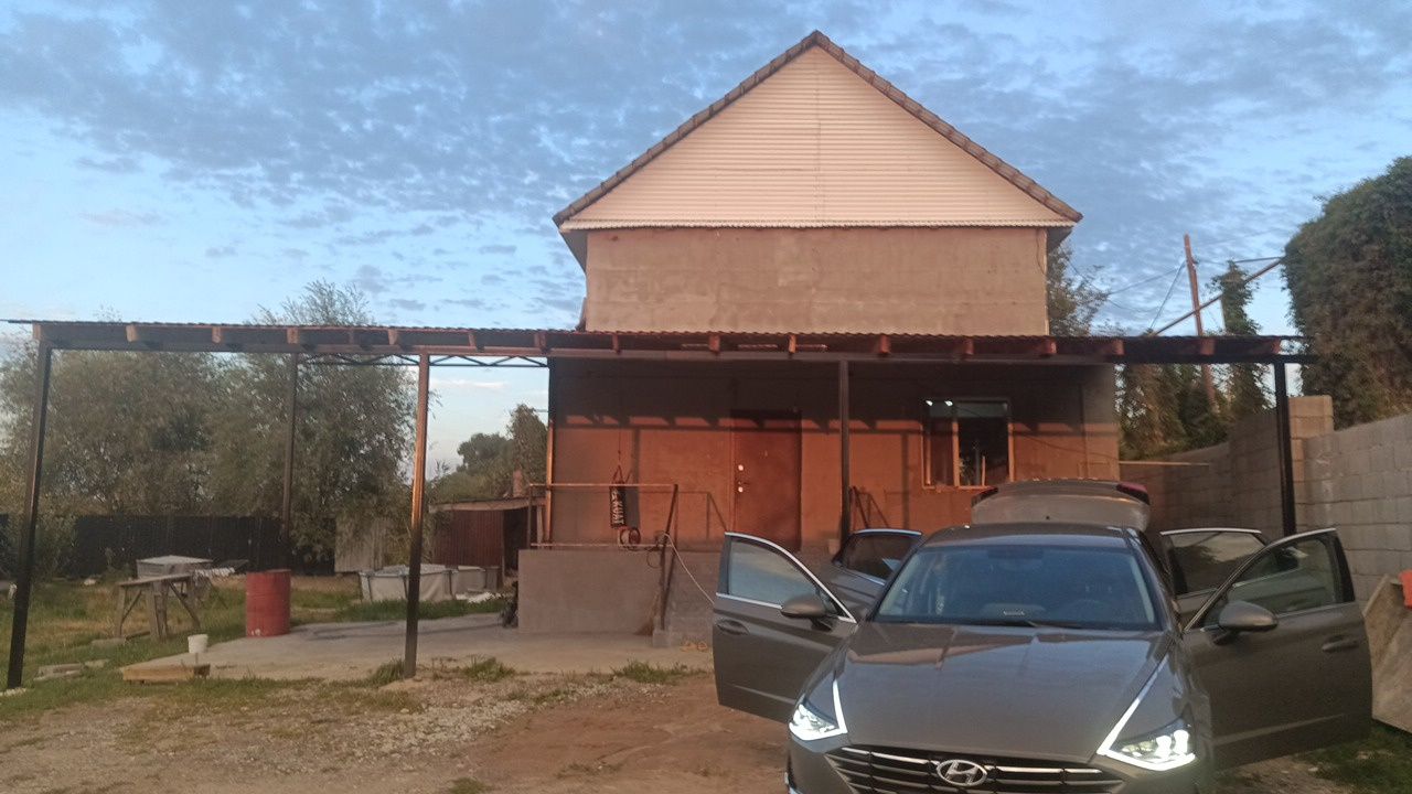 Уй сатылады жагдайы жаксы. Срочно