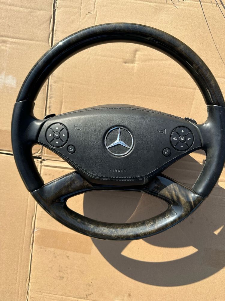 Руль дерево W221 S Class рест