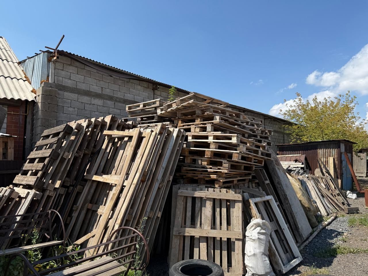 Срочно продам б/у поддоны