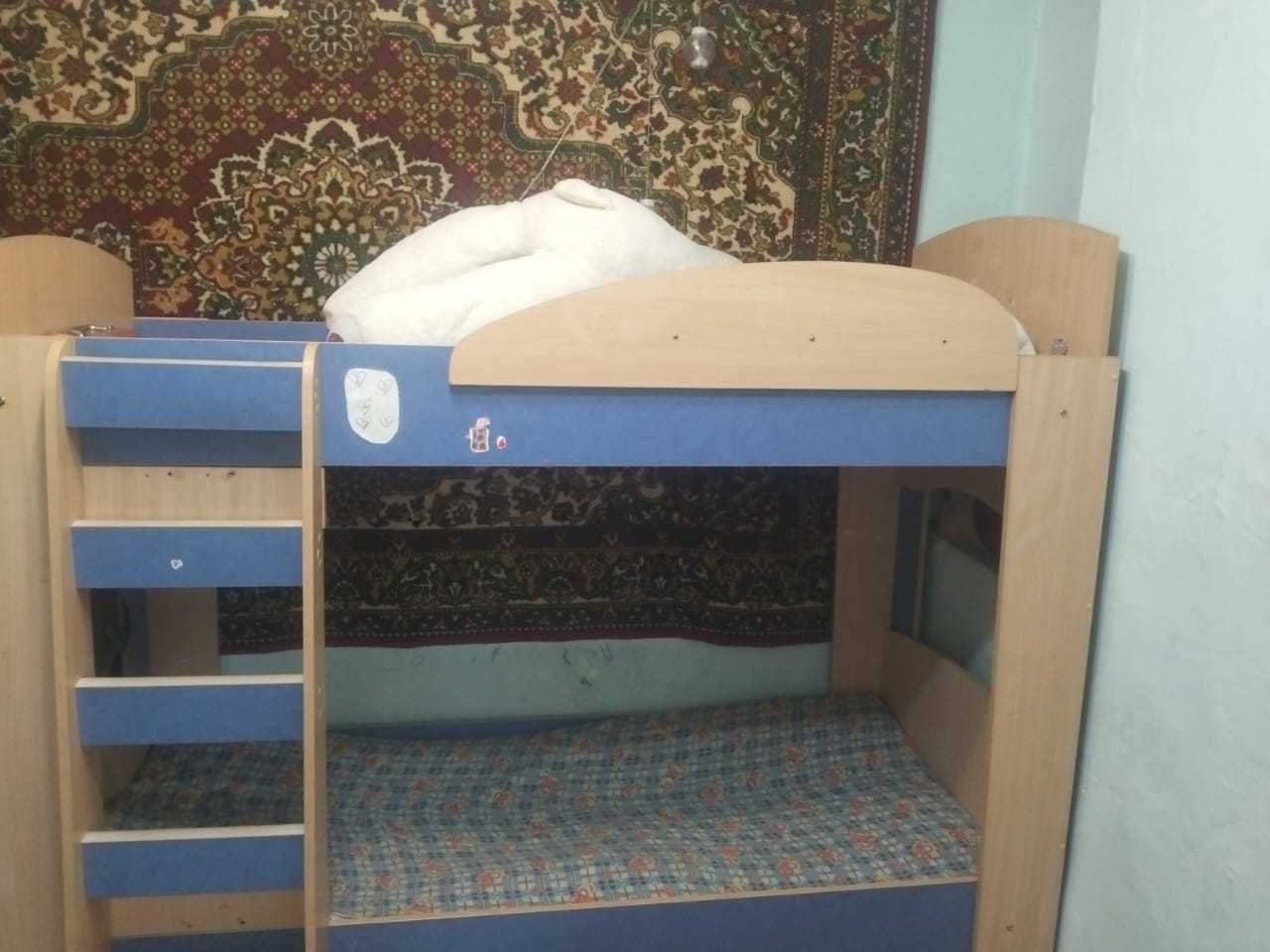 Двух яростная кровать