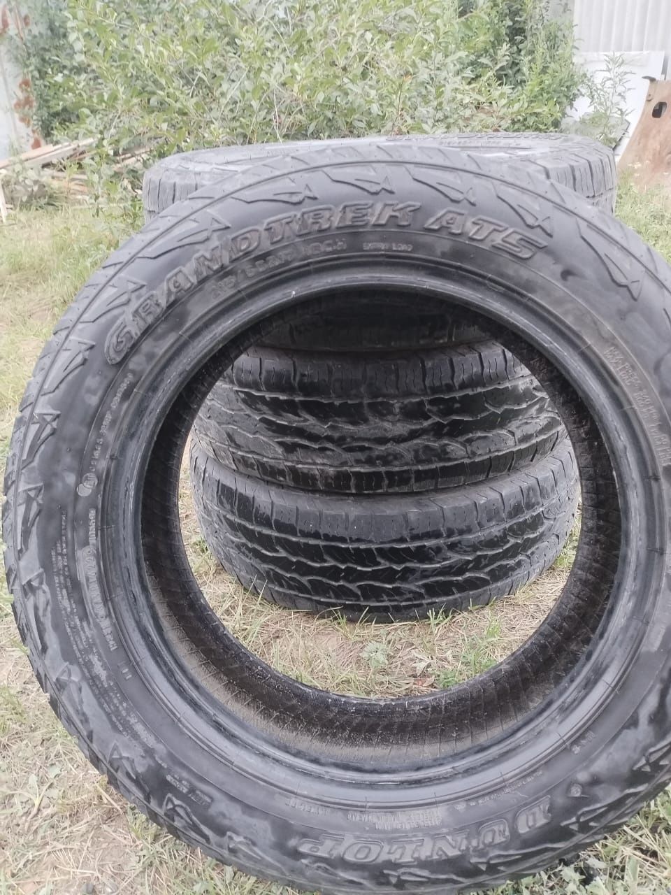 Срочно продам шины летние в комплекте