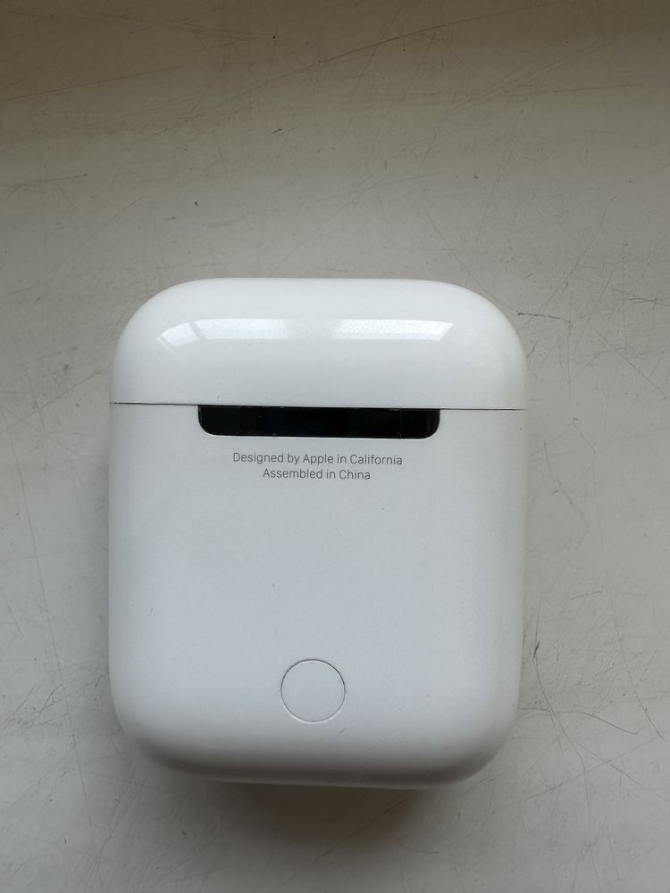 Продам кейс от airpods 2